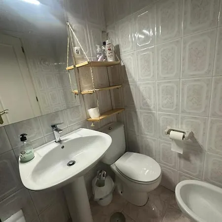 Privada En Piso Compartido En 3 Planta Sin Ascensor No Es Piso Entero Accommodatie bij particulieren *
